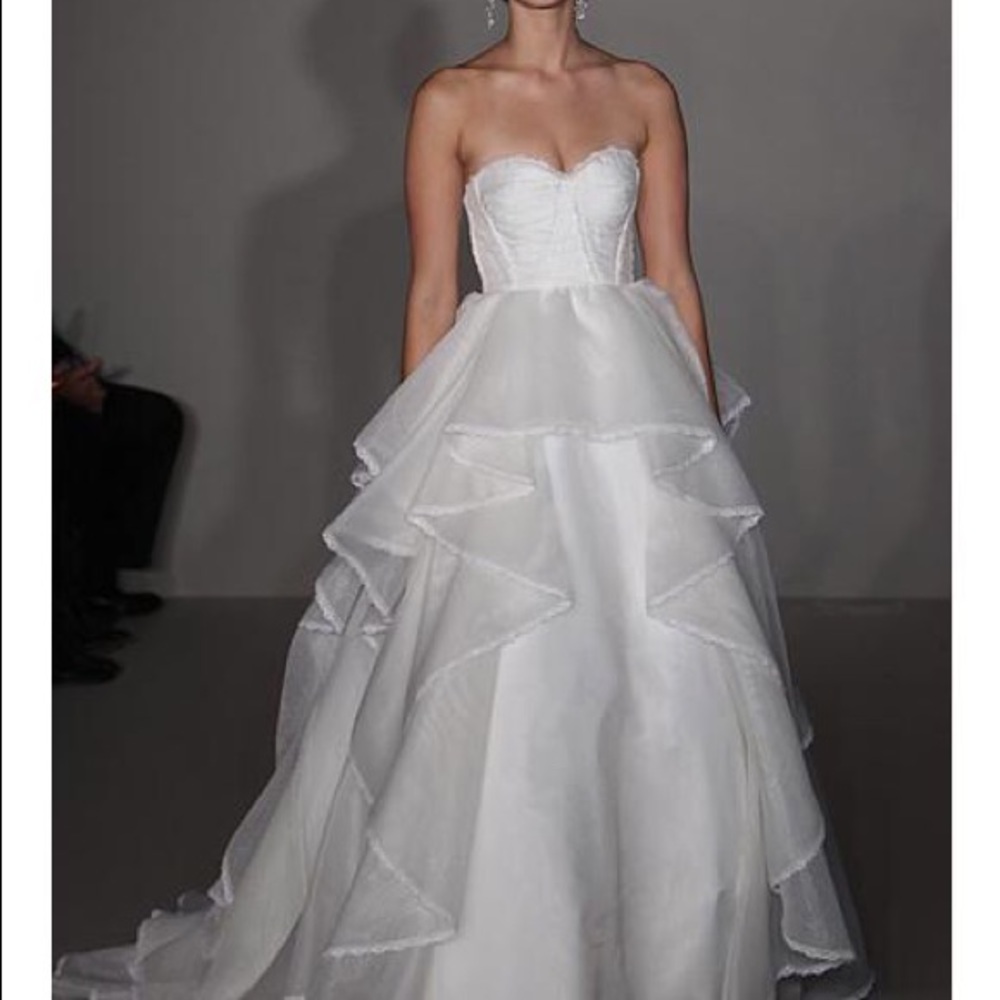 Hayley Paige coco! - Picture 3 of 7